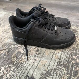 Nike Men's All-Black Sneakers
